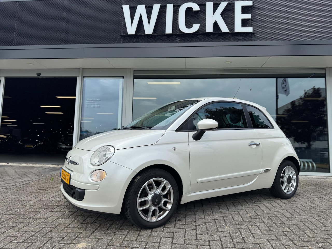 Fiat 500 - 1.2 Sport leder Automaat Airco APK NIEUWE DISTIBUTIE !! - AutoWereld.nl