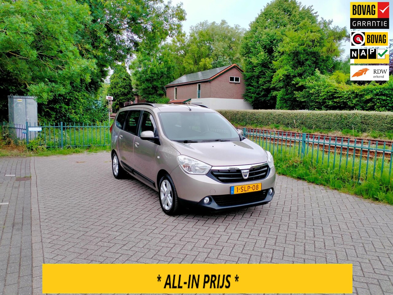 Dacia Lodgy - 1.2 TCe Prestige 5p. navi trekhaak nieuwe ketting ALLINPRIJS - AutoWereld.nl