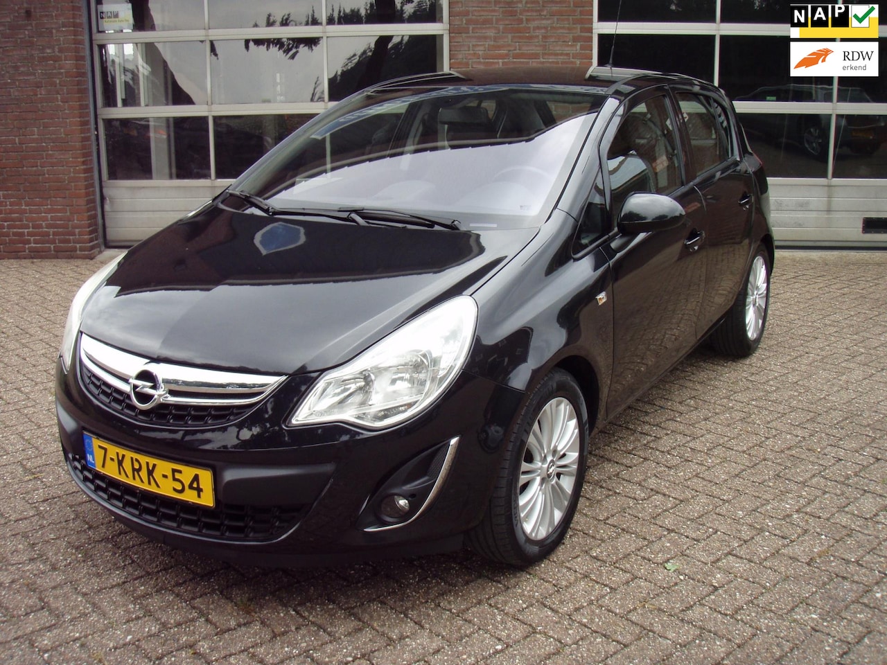 Opel Corsa - 1.4-16V Cosmo 1.4-16V Cosmo - AutoWereld.nl