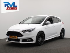 Ford Focus - 2.0 ST 250PK Recaro/stoelen Climate/control Navigatie