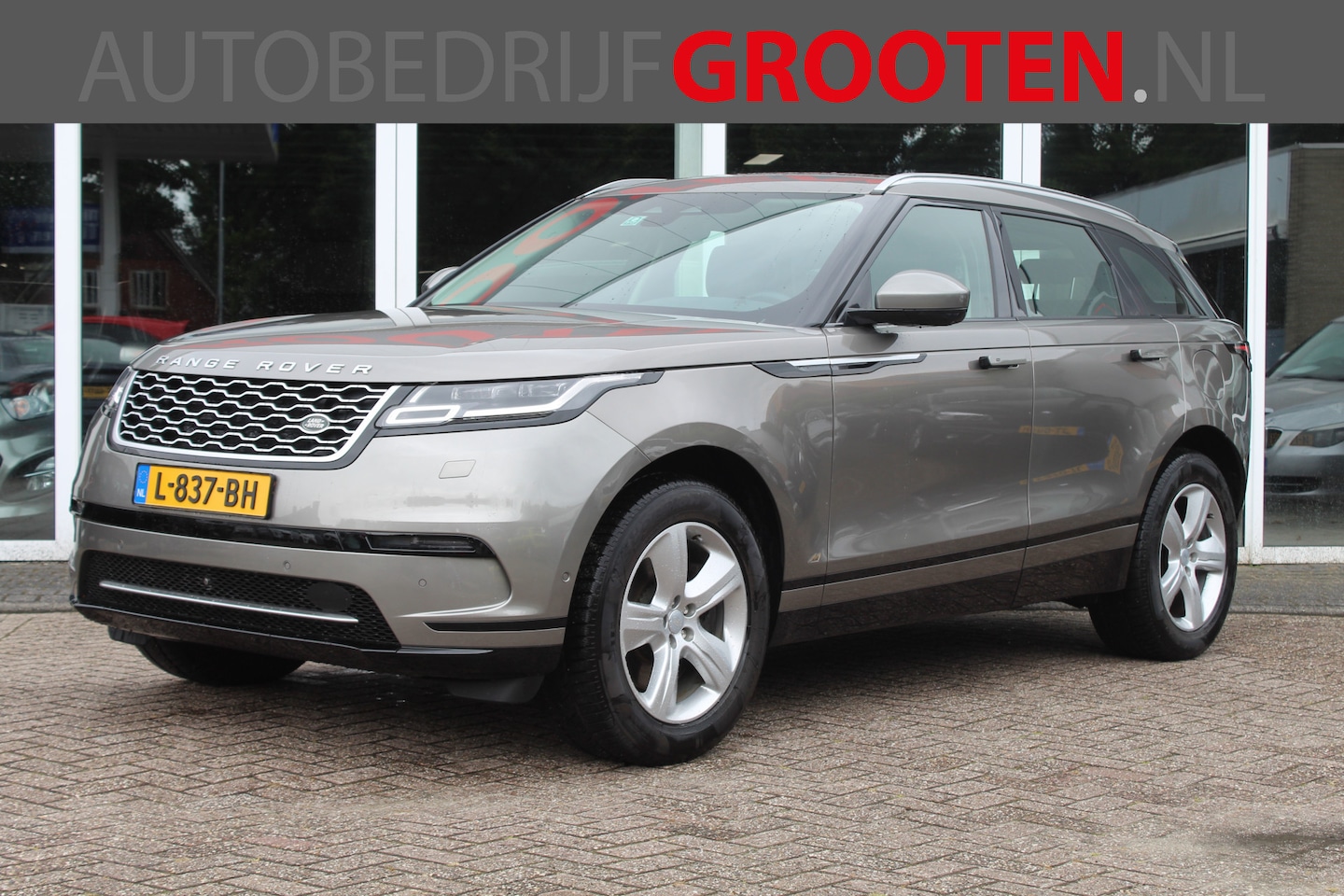 Land Rover Range Rover Velar - 2.0 P400e R-Dynamic S - AutoWereld.nl