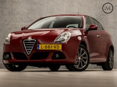 Alfa Romeo Giulietta - 1.4 T Distinctive (CLIMATE, XENON, CRUISE, SPORTSTOELEN, LM VELGEN, PARKEERSENSOREN, NIEUW