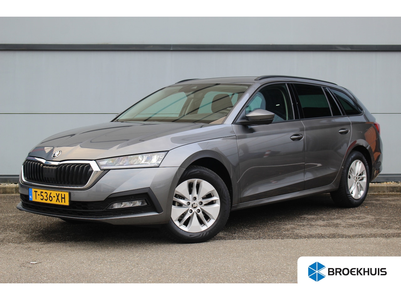 Skoda Octavia Combi - 1.0 TSI Business Edition | Climate | Cruise | Elec. Klep | Navi | 16" LMV | LED | DAB | Ke - AutoWereld.nl