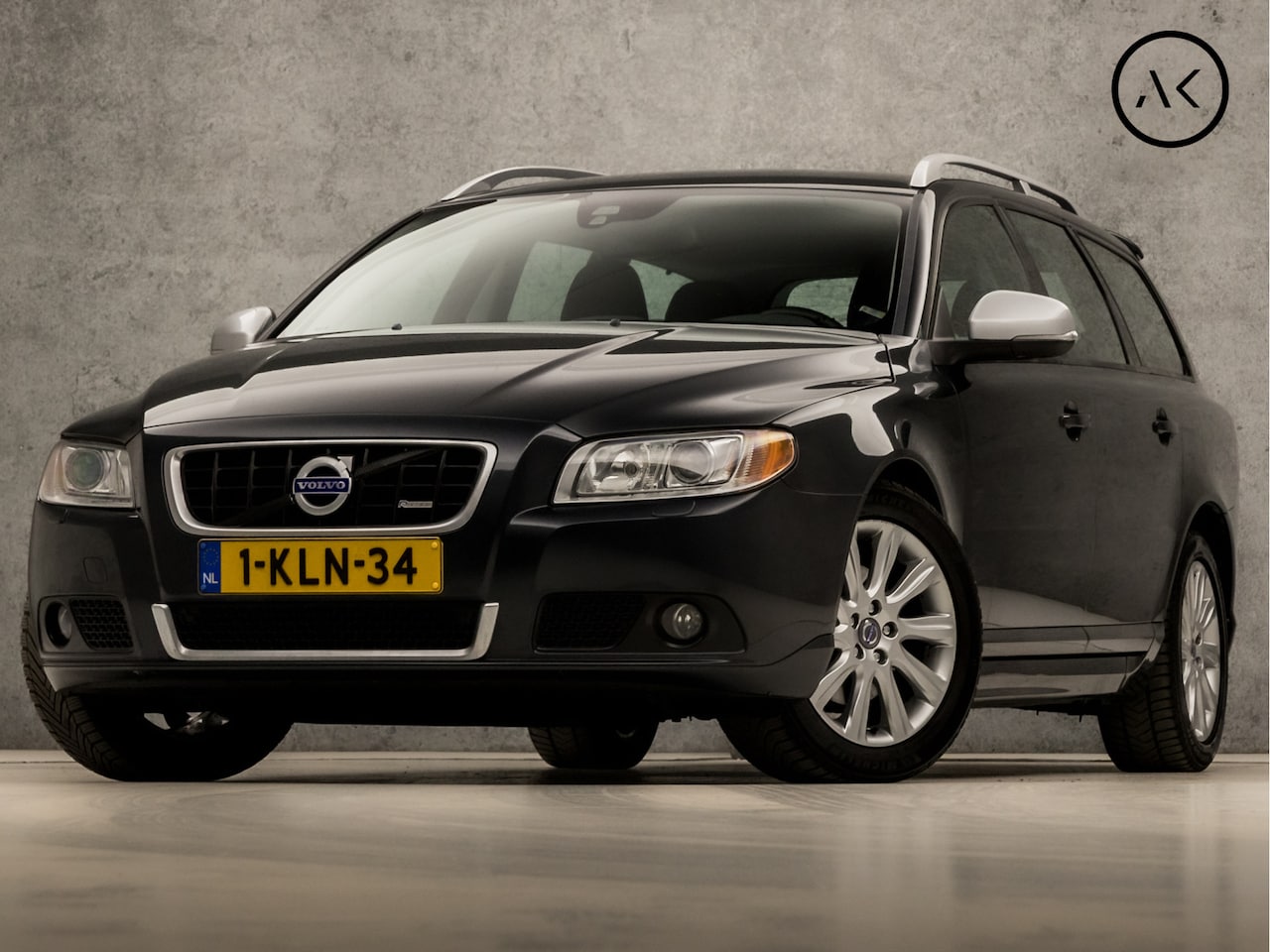 Volvo V70 - 1.6 T4 R-Design 180Pk Automaat (NAVIGATIE, CLIMATE, XENON, STOELVERWARMING, LEDEREN SPORTS - AutoWereld.nl