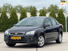 Ford Focus - 1.6-16V Futura | Automaat | Airco | Cruise control | Elektrische ramen | Bluethooth