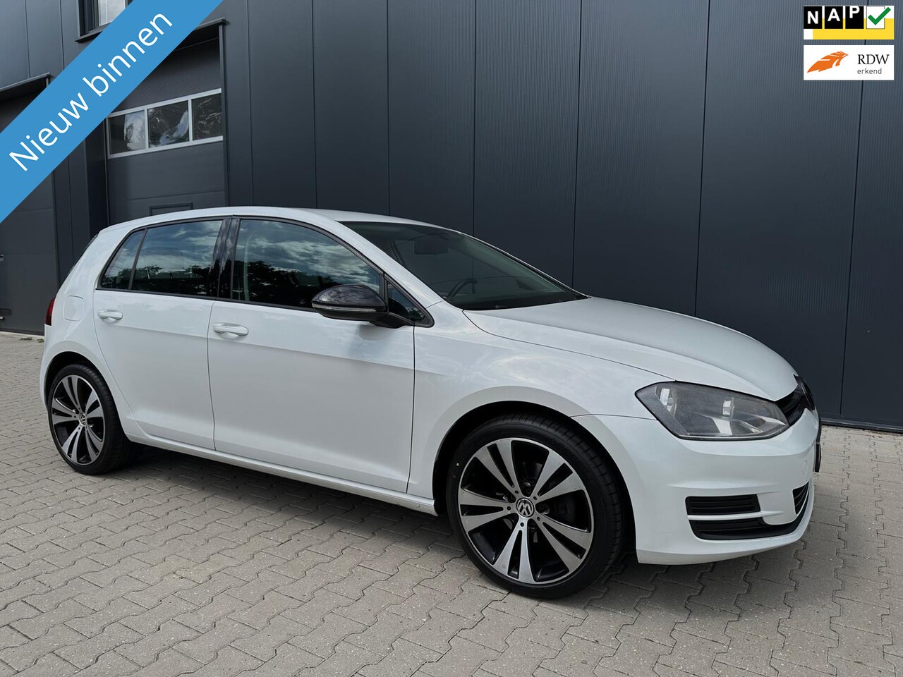 Volkswagen Golf - 1.2 TSI COMFORTLINE 5DRS NAVI LMV - AutoWereld.nl