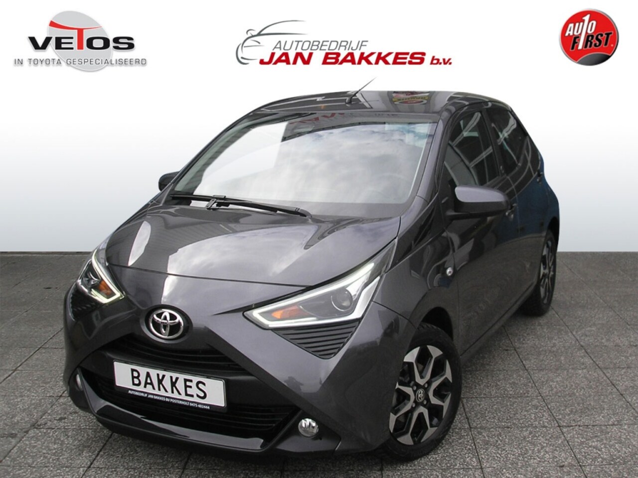 Toyota Aygo - 1.0 VVT-i x-play 28.000 km! Parkeersensors - AutoWereld.nl