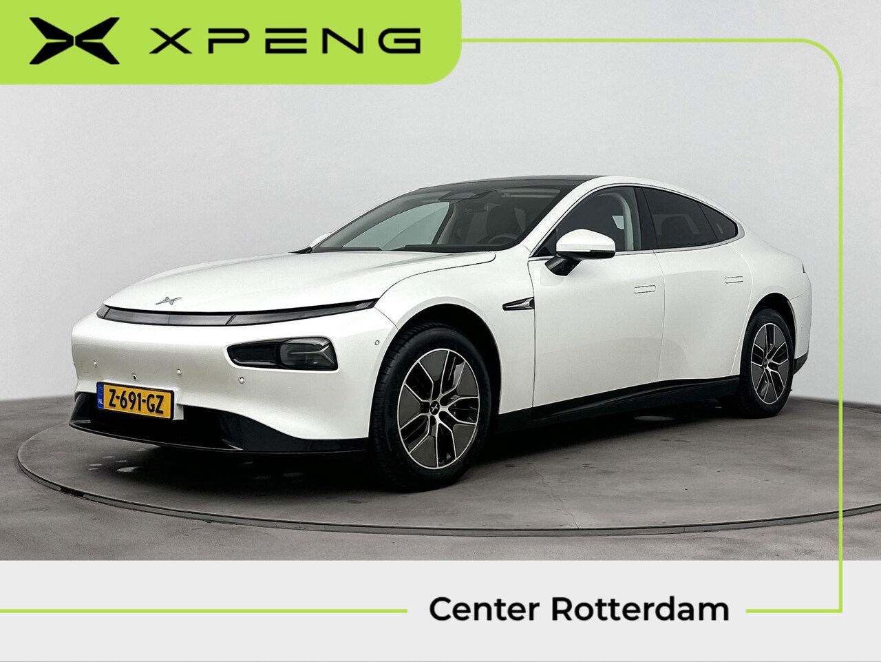 Xpeng P7 - RWD Long Range 86 kWh Panoramadak | Sfeerverlichting | Stoelverwarming - AutoWereld.nl