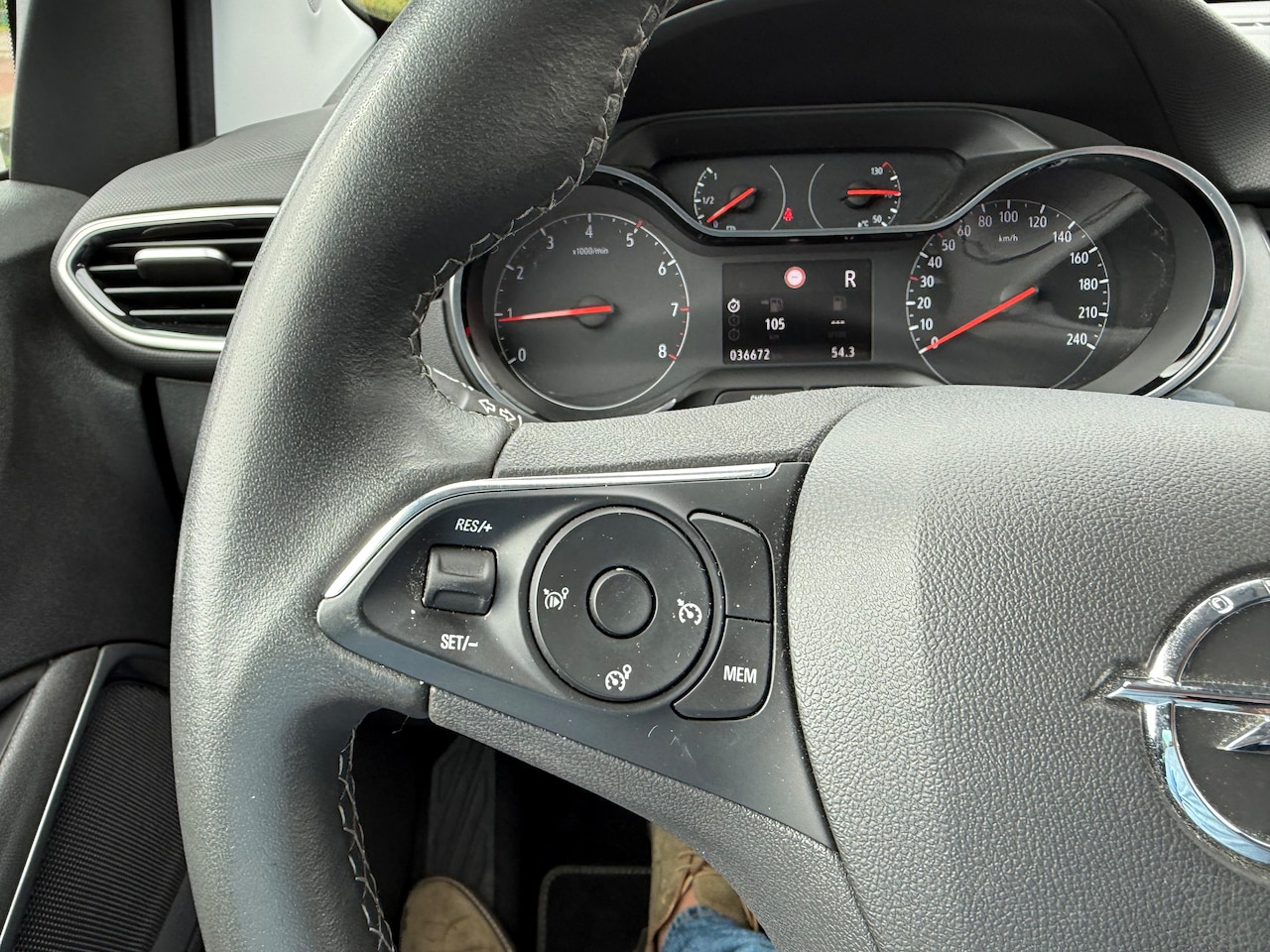 Opel Crossland - 1.2 Turbo Ultimate Trekhaak 130PK eerste eigenaar