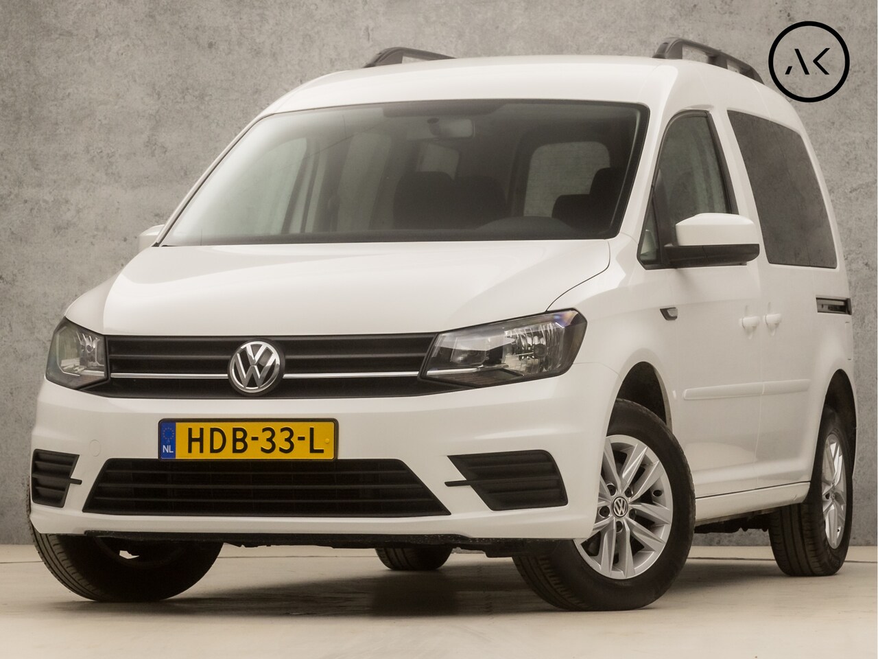 Volkswagen Caddy - 1.0 TSI Comfortline (NAVIGATIE, 5 ZITPLAATSEN, AIRCO, STOELVERWARMING, GETINT GLAS, LM VEL - AutoWereld.nl