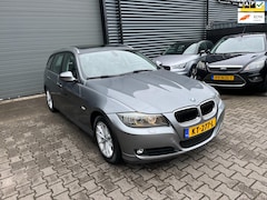 BMW 3-serie Touring - 320i High Executive PANORAMA/TREKHAAK/LEDER
