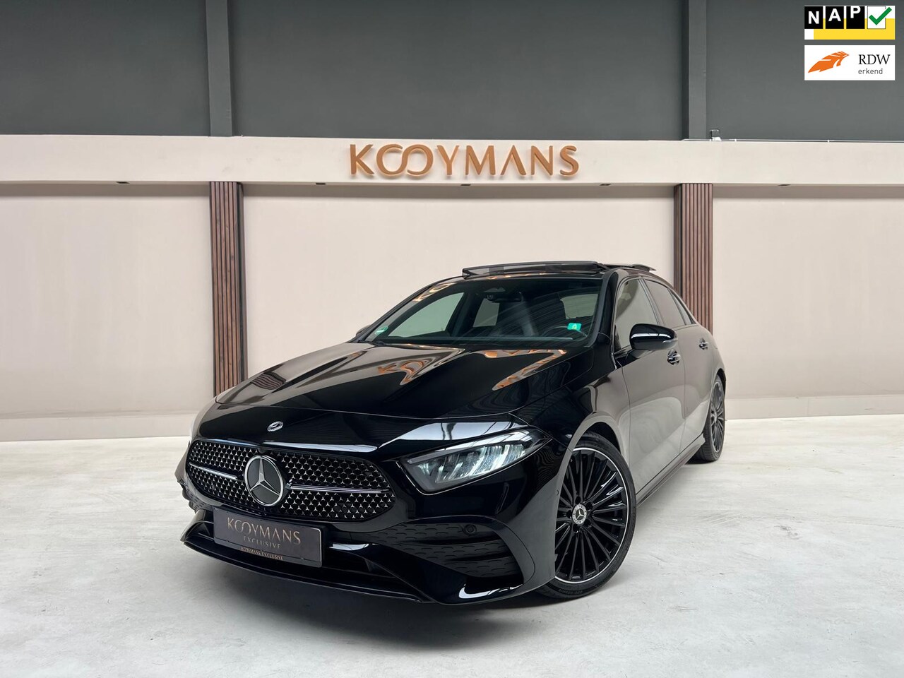Mercedes-Benz A-klasse - 200 AMG Line PANO|SFEER|LANEASSIST|CAMERA|ACC|CARPLAY - AutoWereld.nl
