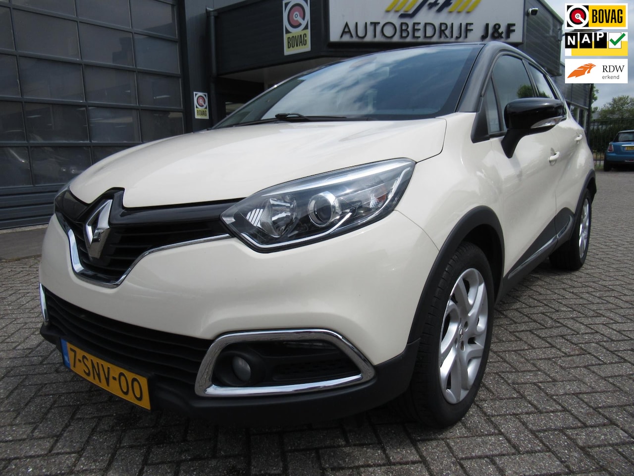 Renault Captur - 0.9 TCe Dynamique / NAV / PDC / Airco / Cruise Control - AutoWereld.nl