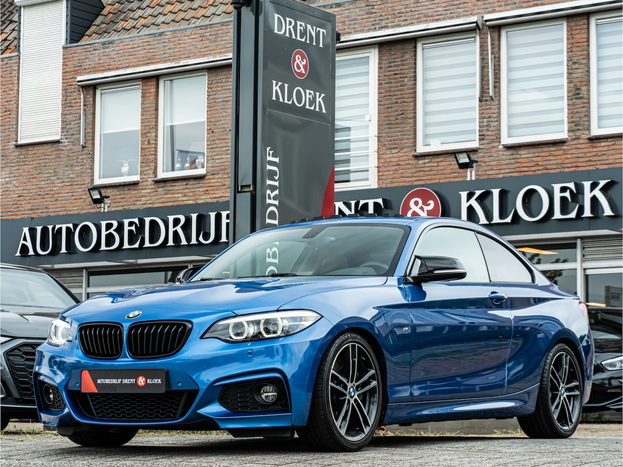 BMW 2-serie Coupé - 220i High Exe M-Sport ORG NL PANO CAMERA SHADOW LINE LED HIFI LEDER - AutoWereld.nl