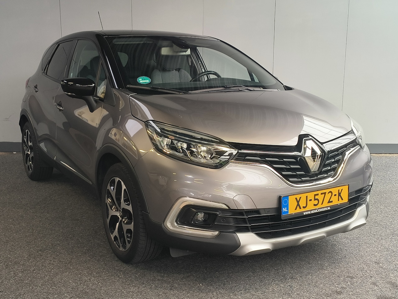 Renault Captur - 1.2 TCe Intens AUTOMAAT + trekhaak uit 2018 Rijklaar + 12 maanden Bovag-garantie Henk Jong - AutoWereld.nl