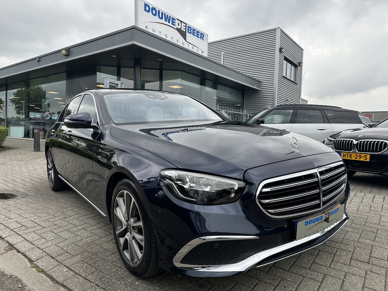Mercedes-Benz E-klasse - 450 4MATIC Exclusive Line Full Option UNIEK Pano-Dak | Trekhaak | Memory | Burmester | 360 - AutoWereld.nl