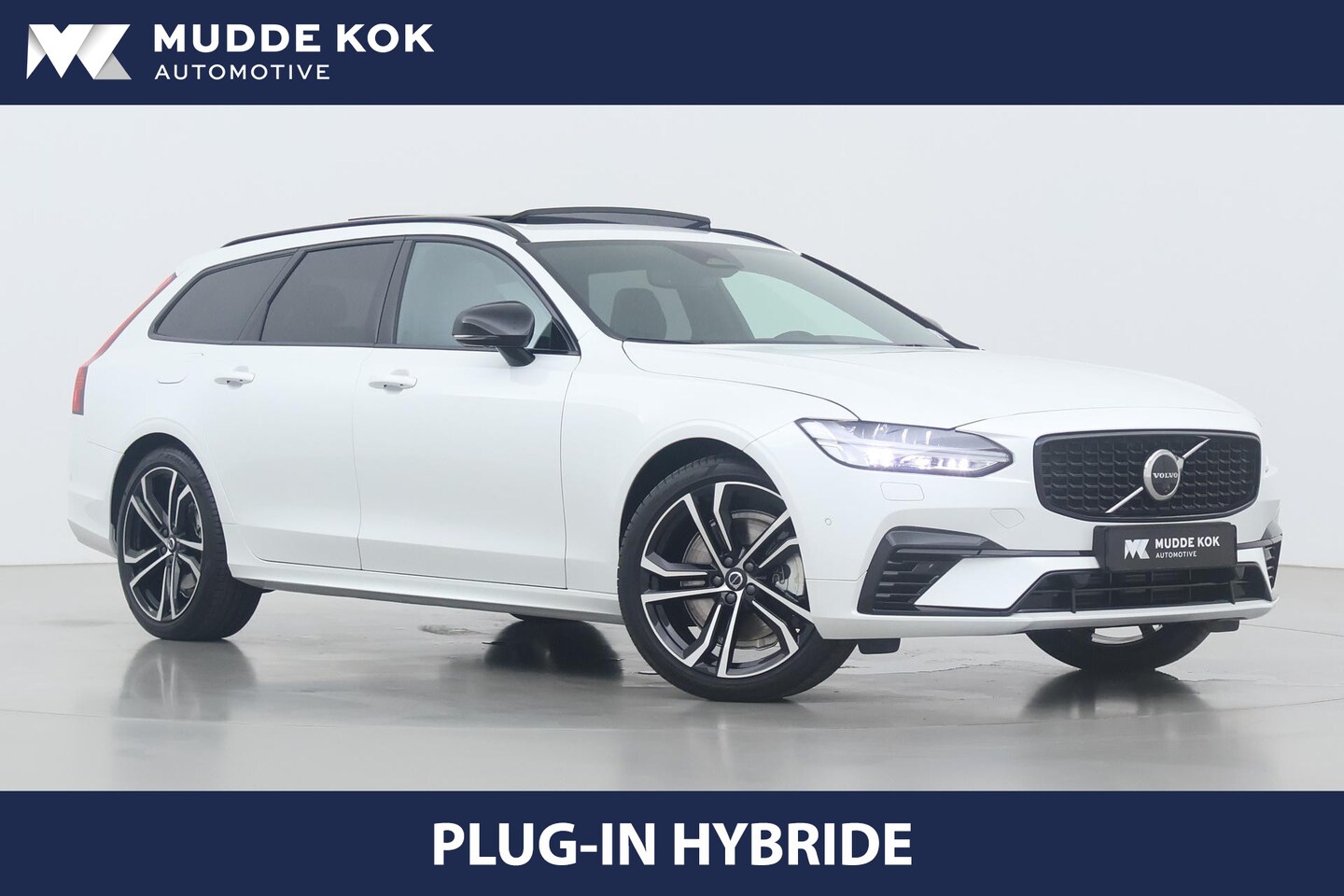 Volvo V90 - T6 Plug-in hybrid Ultra Dark | Bowers&Wilkins | Luchtvering Achter | Head-Up | ACC | Panor - AutoWereld.nl