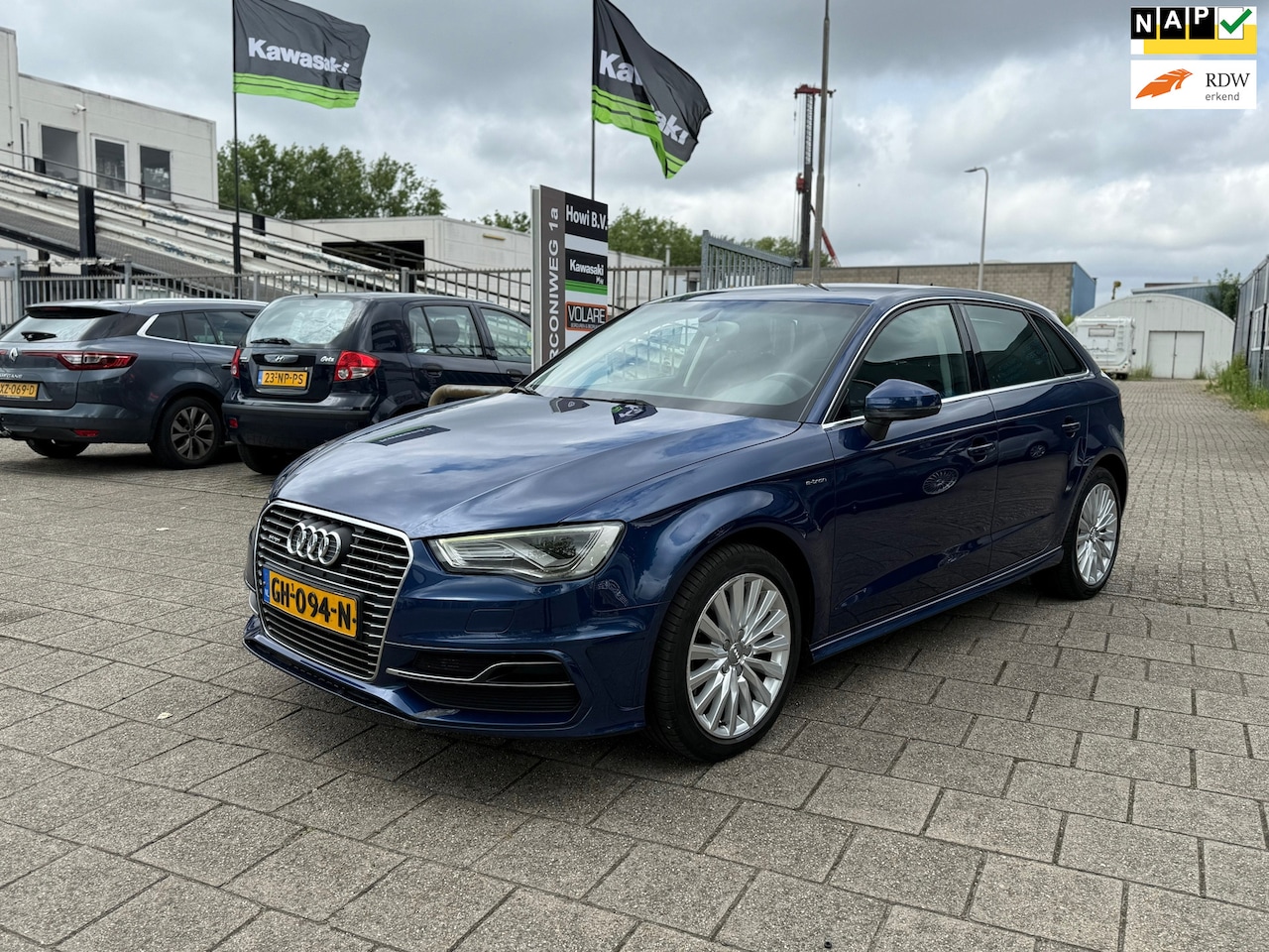 Audi A3 Sportback - 1.4 e-tron PHEV Attraction 1.4 e-tron PHEV Attraction - AutoWereld.nl