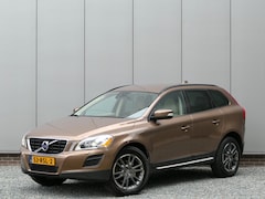 Volvo XC60 - T5 Kinetic Leer / Xenon / Navi / Trekhaak / Volledig Volvo-dealer onderhouden