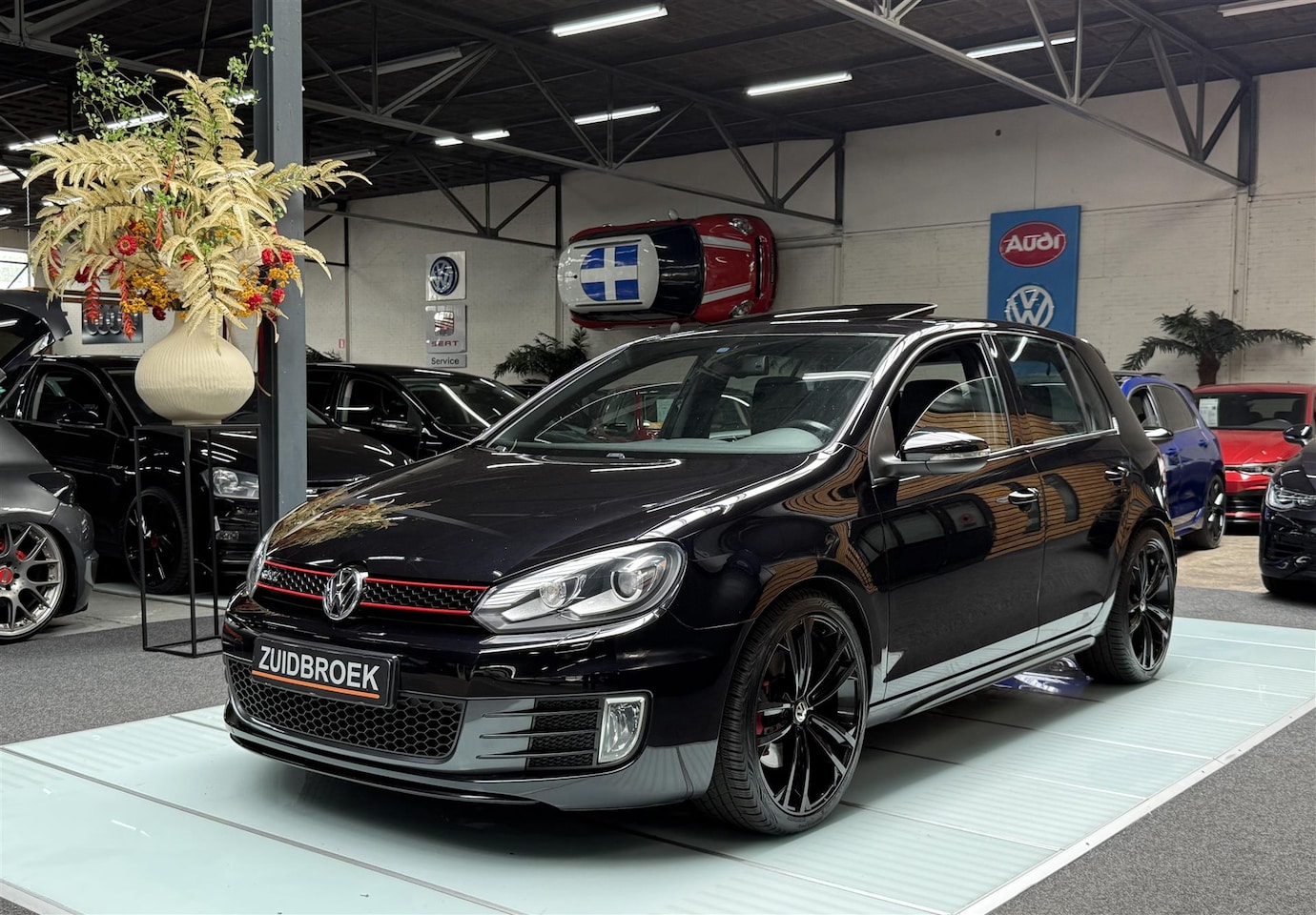 Volkswagen Golf - 2.0 GTI Pano Clima Xenon Trekhaak - AutoWereld.nl