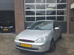 Ford Focus - 1.6-16V Ambiente|Airco|Trekhaak|Apk|Nap