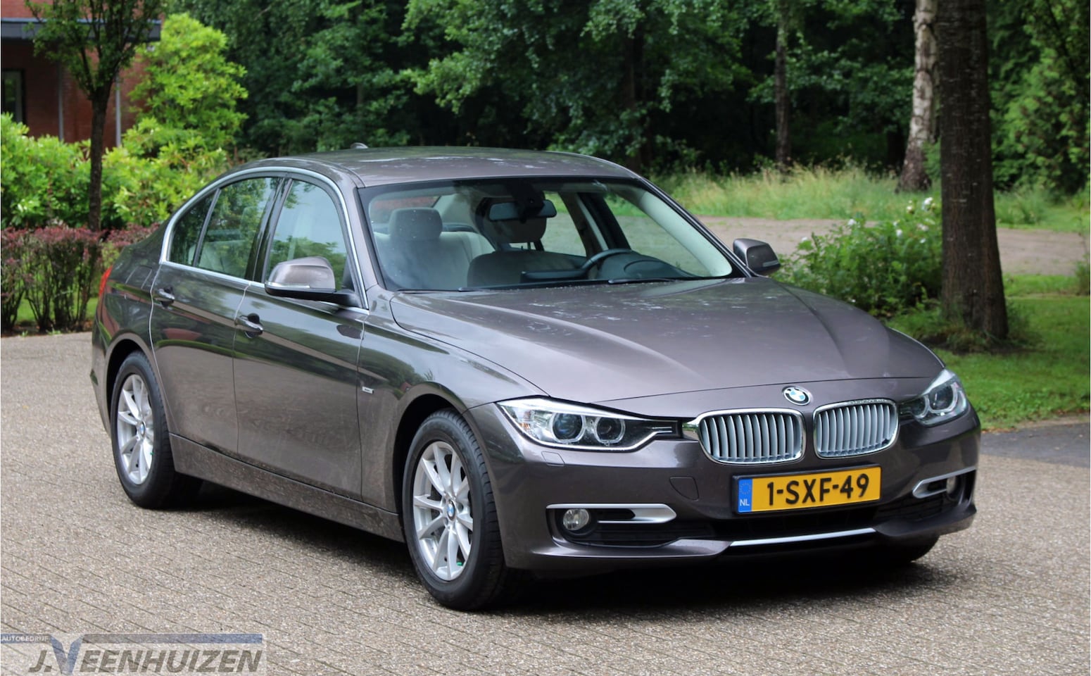 BMW 3-serie - 320i EfficientDynamics Edition High Executive | 2013 | Navi | Parkeersensor-achter | - AutoWereld.nl