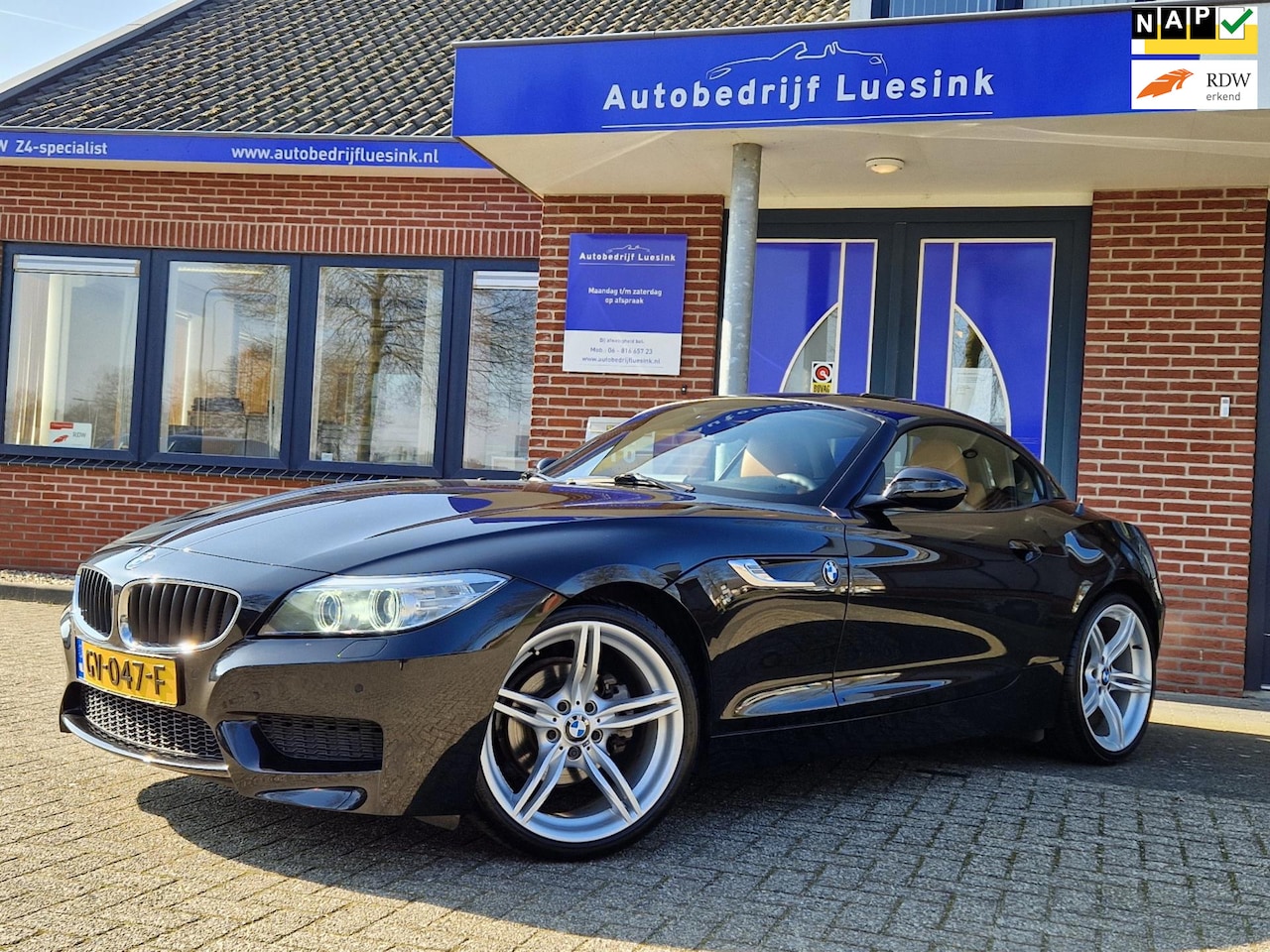 BMW Z4 Roadster - SDrive18i High Executive M-Sport Stuurwielverwarming Verwarmde Sportstoelen Keyless PDC Hi - AutoWereld.nl