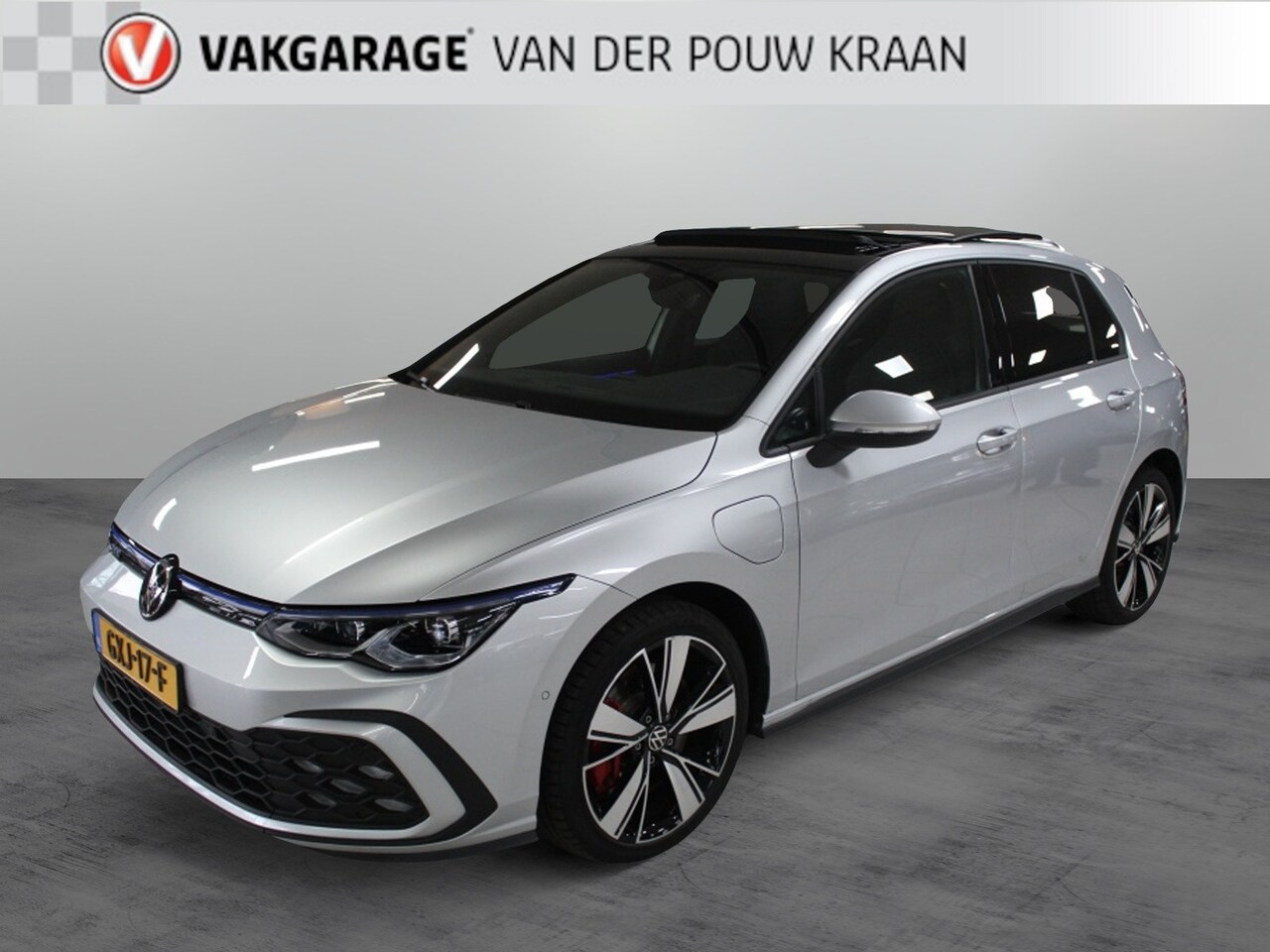 Volkswagen Golf - 1.4 eHybrid GTE 245PK IQ Light Panoramadak - AutoWereld.nl
