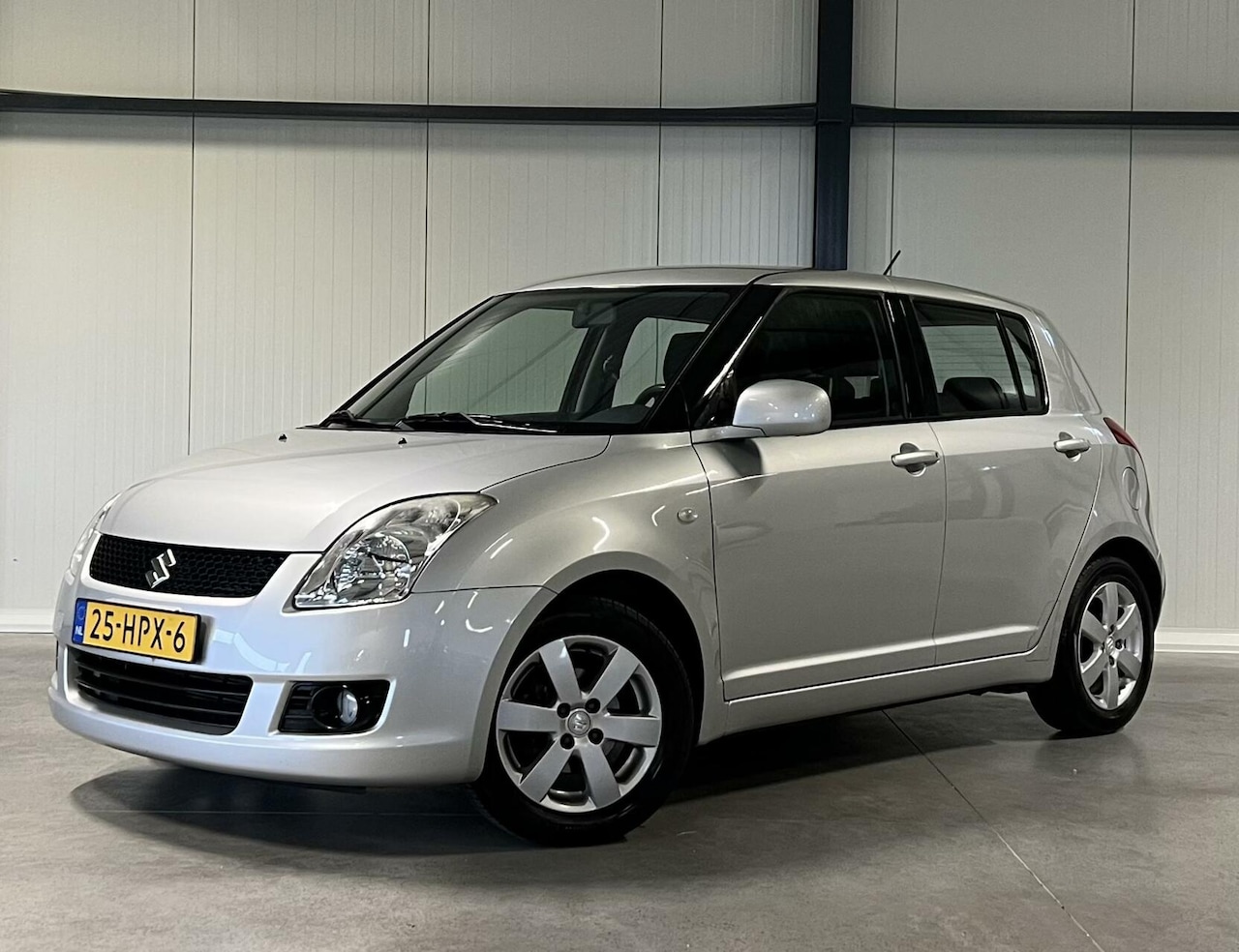 Suzuki Swift - 1.3 Shogun Airco Radio 1e Eig Dealeronderhouden - AutoWereld.nl
