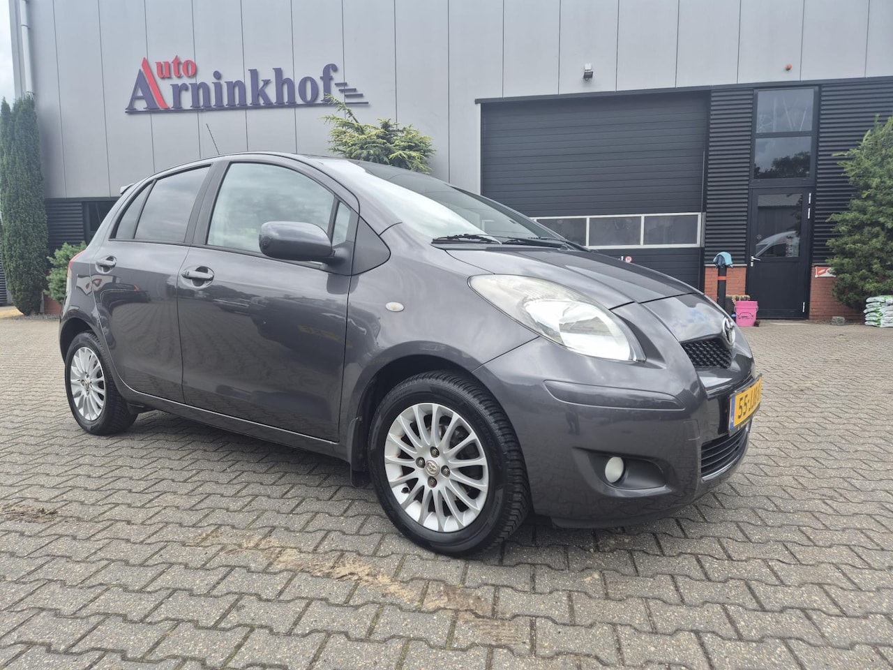Toyota Yaris - 1.3 VVT-i Dynamic 1.3 VVTi Dynamic - AutoWereld.nl