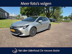 Toyota Corolla - 1.8 98pk Hybrid Dynamic / Navigatie / Stoelverwarming / Camera