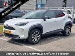 Toyota Yaris Cross - 1.5 Hybrid First Edition Bi-Tone | 1e eigenaar | Dealer onderhouden | Navigatie | Apple Ca