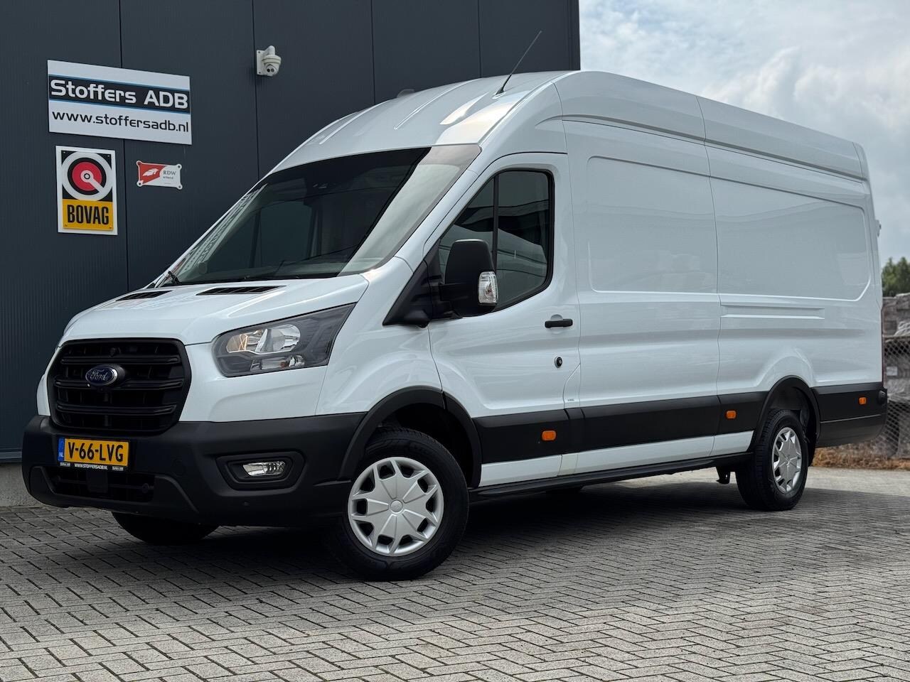 Ford Transit - 350 2.0 TDCI L4H3 Trend RWD | Verlengde garantie | Navi | 360 Camera | CarPlay | Clima | S - AutoWereld.nl