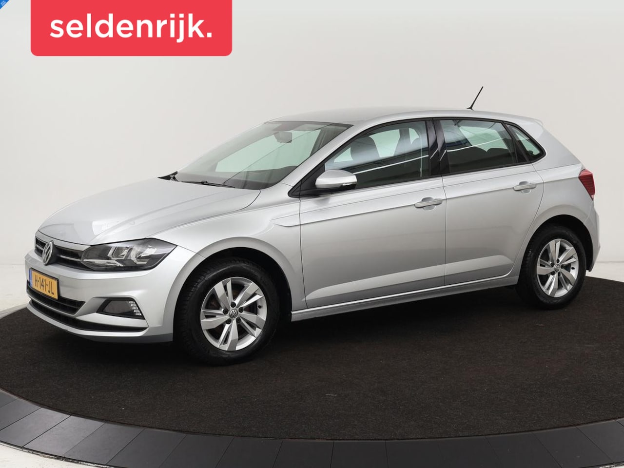 Volkswagen Polo - 1.0 TSI Comfortline | Carplay | Cruise control | Airco | Bluetooth | LED | Lichtmetalen ve - AutoWereld.nl