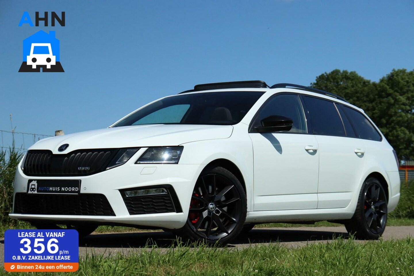 Skoda Octavia Combi - 2.0 TSI RS / 230PK! / DSG / Pano / Canton / Camera / Trekhaak / 18"! - AutoWereld.nl