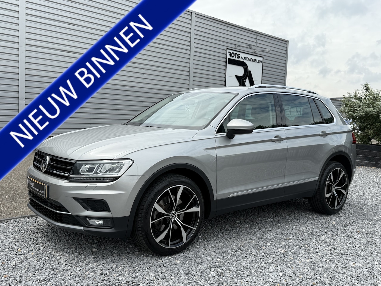 Volkswagen Tiguan - 2.0 TSI 4Motion Highline Navi|Led|ACC|Media Grijs - AutoWereld.nl
