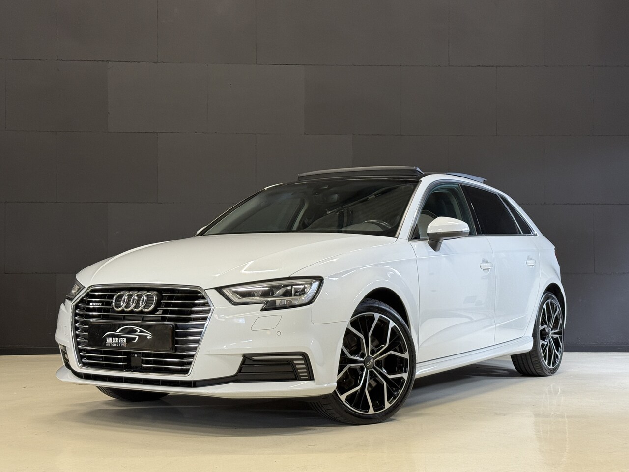 Audi A3 Sportback - 1.4 e-tron Lease Edition | Virtual Cockpit | Panoramadak | 18'' Inch | - AutoWereld.nl