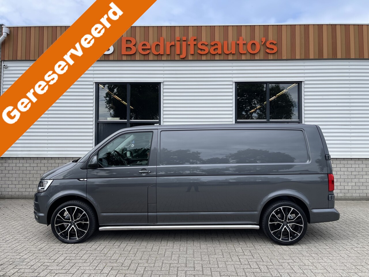 Volkswagen Transporter - 2.0 TDI 150pk L2H1 Comfortline / vaste prijs rijklaar € 17.950 ex btw / lease vanaf € 302 - AutoWereld.nl