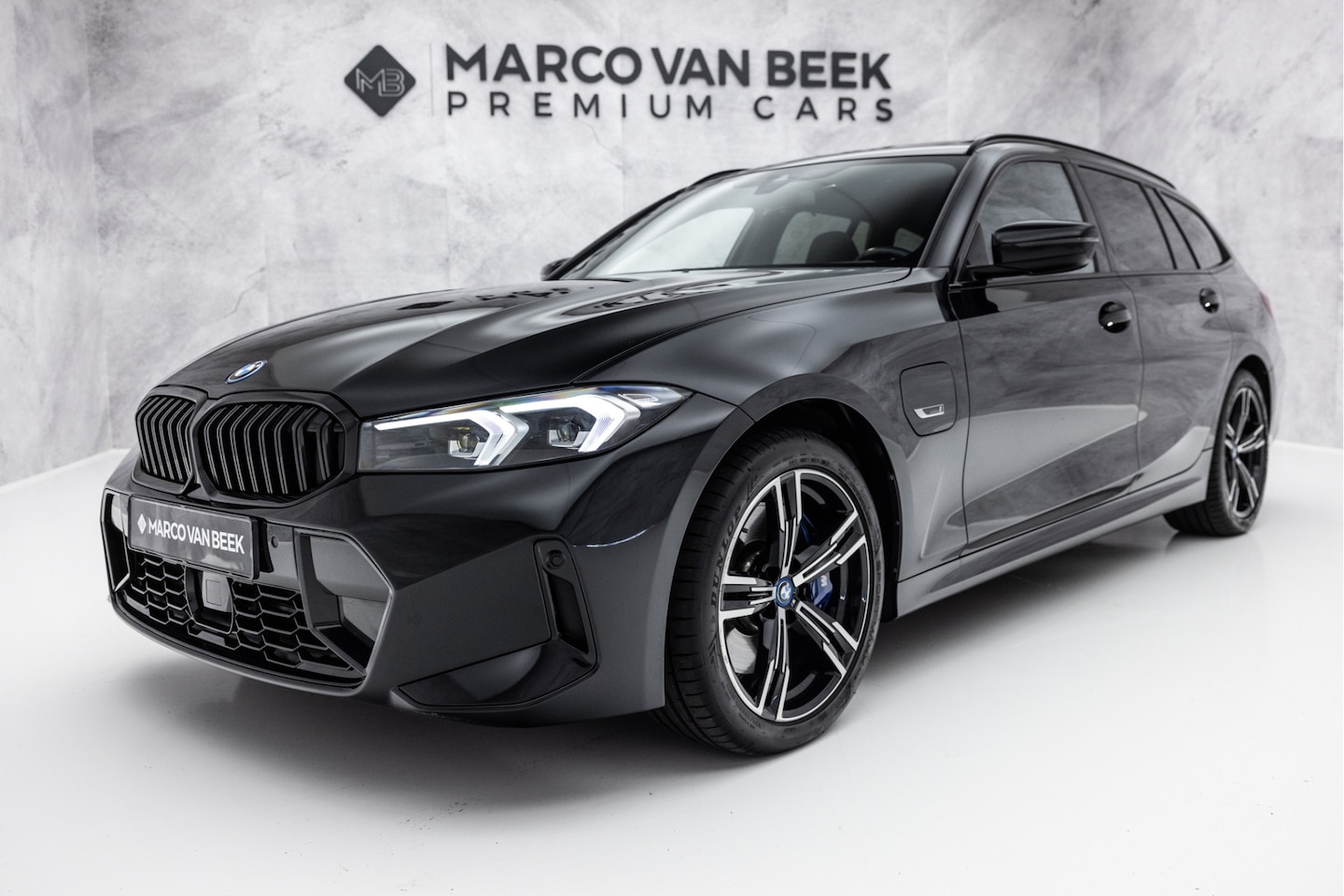 BMW 3-serie Touring - 330e M-Sport | M-Stoel | Pano | H&K | ACC - AutoWereld.nl