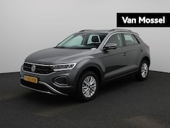 Volkswagen T-Roc - 1.5 TSI Life Business | NAVIGATIE | CAMERA | VIRTUAL COCKPIT | STOELVERWARMING