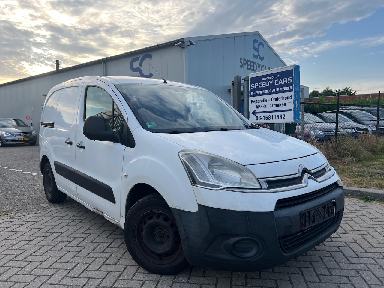 Citroën Berlingo - 1.6 e-HDI 500 Club 3Pers Versnellingsbak Defect - AutoWereld.nl