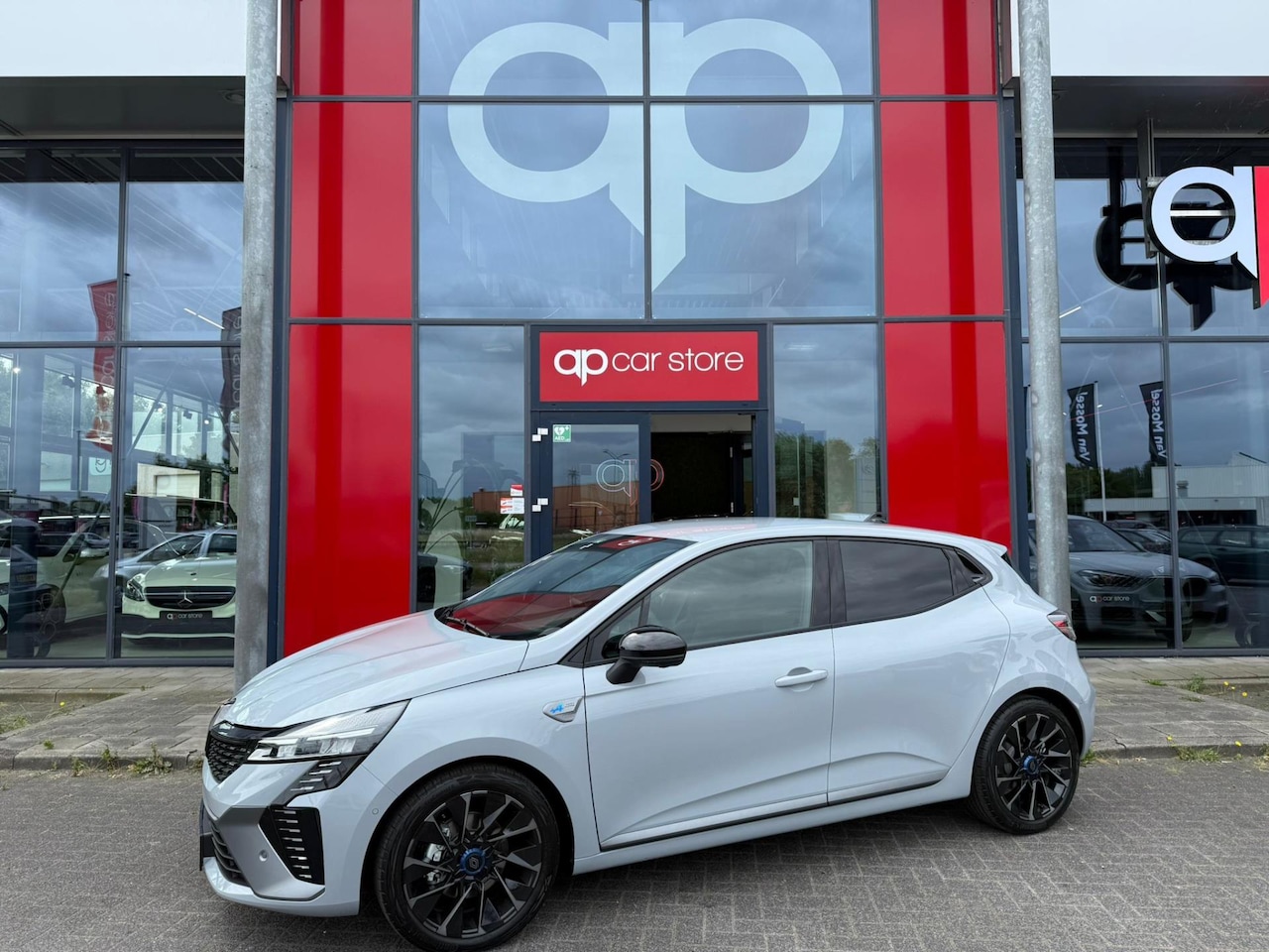Renault Clio - 1.6 E-Tech Full Hybrid 145 esprit Alpine 1.6 E-Tech Full Hybrid 145 esprit Alpine - AutoWereld.nl