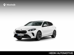 BMW 1-serie - 120 | M-Sportpakket Pro | Panoramadak | Privacy Glass | Klimaatregeling | Premium Pack |