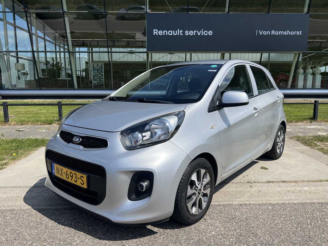 Kia Picanto - 1.0 CVVT EconomyPlusLine / 14'' Velgen / Airco / Camera / NAP / - AutoWereld.nl