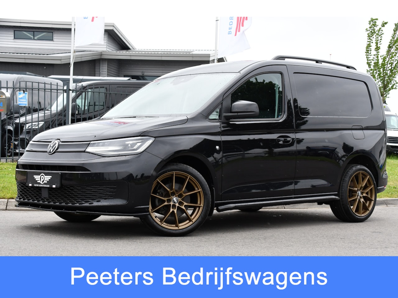 Volkswagen Caddy Cargo - 2.0 TDI black Edition Camera, Cruise, Carplay, Stoelverwarming, Automaat, 122PK, Sensoren, - AutoWereld.nl
