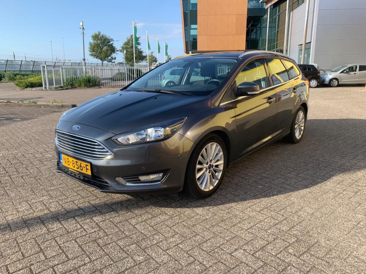 Ford Focus Wagon - 1.5 Titanium Automaat Grijs 2016 Airco NAP! - AutoWereld.nl