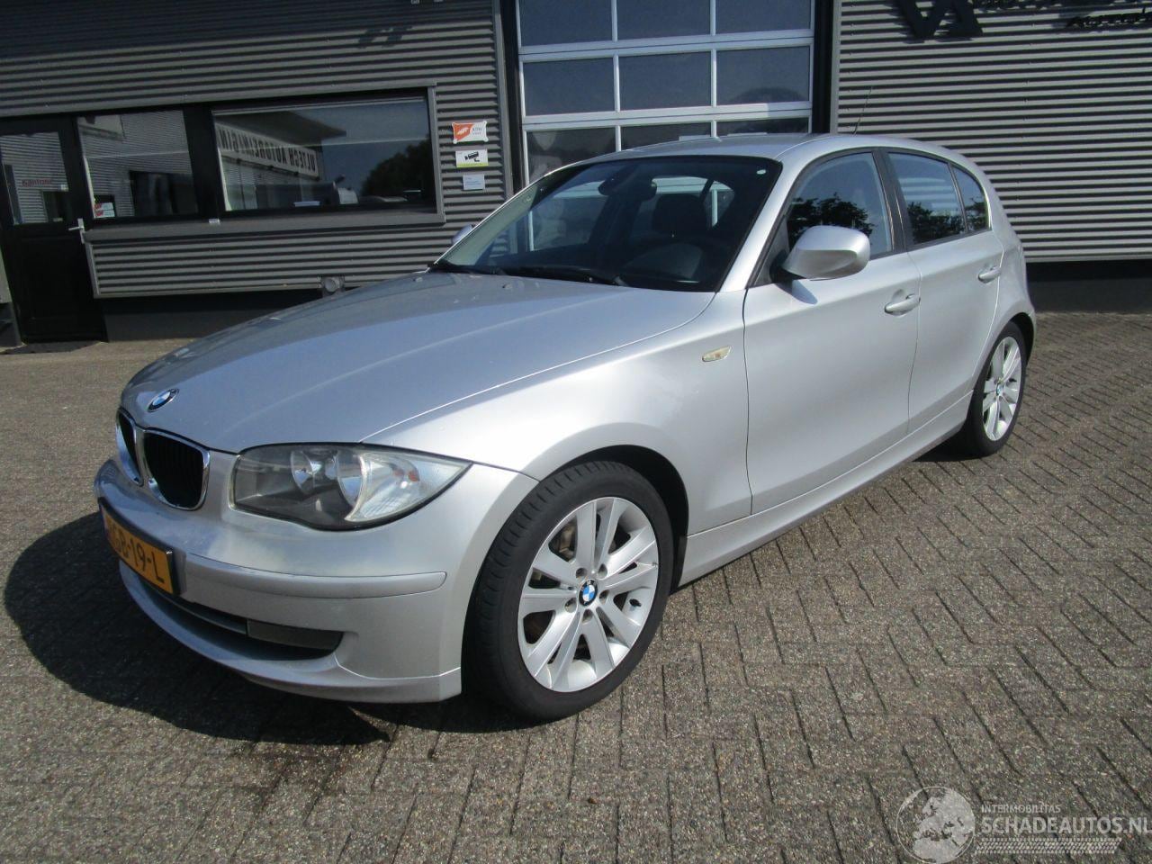 BMW 1-serie - 120I High Executive 90DKM!! - AutoWereld.nl