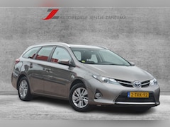 Toyota Auris Touring Sports - 1.8 Hybrid Aspiration | Navigatie | Camera | Cruise-control | Clima | NL auto |