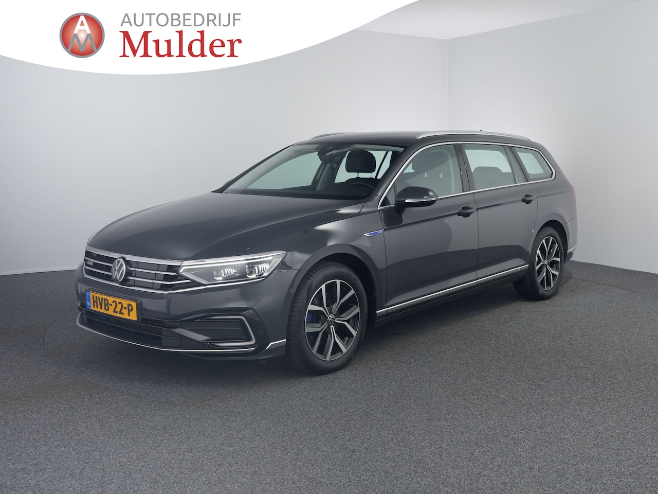 Volkswagen Passat Variant - 1.4 TSI PHEV GTE Business | Matrix | Leer | Zwenkhaak | Urano Grey | - AutoWereld.nl