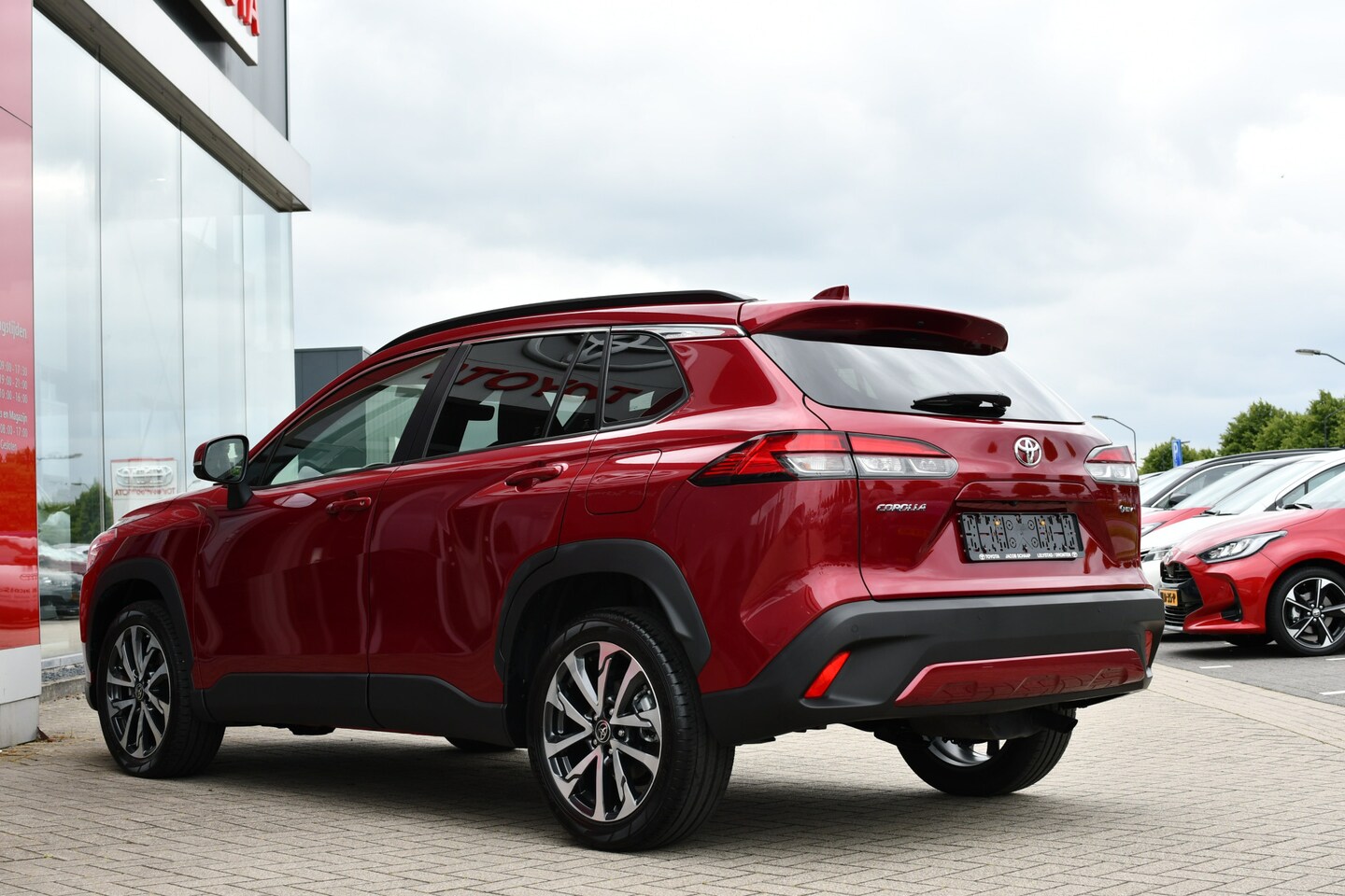 Toyota Corolla Cross - Hybrid 140 Style Limited Automaat 140pk | Dodehoekdetectie | Stoel- en stuurwielverwarming - AutoWereld.nl
